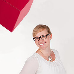 Claudia Holzhey